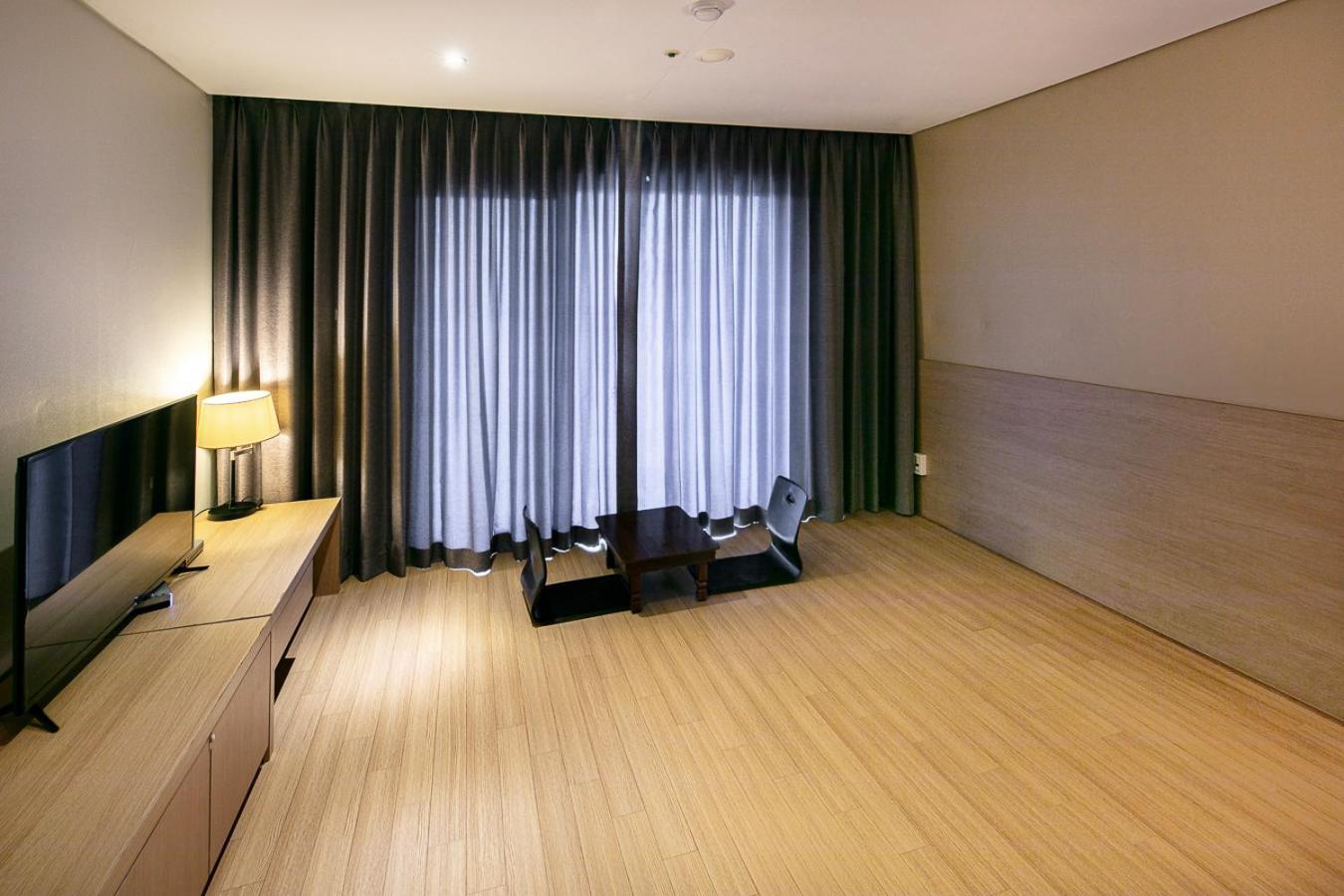 From H The Best Hotel Jeju Seongsan Согвипхо Экстерьер фото